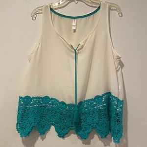 Tank top with lace detail